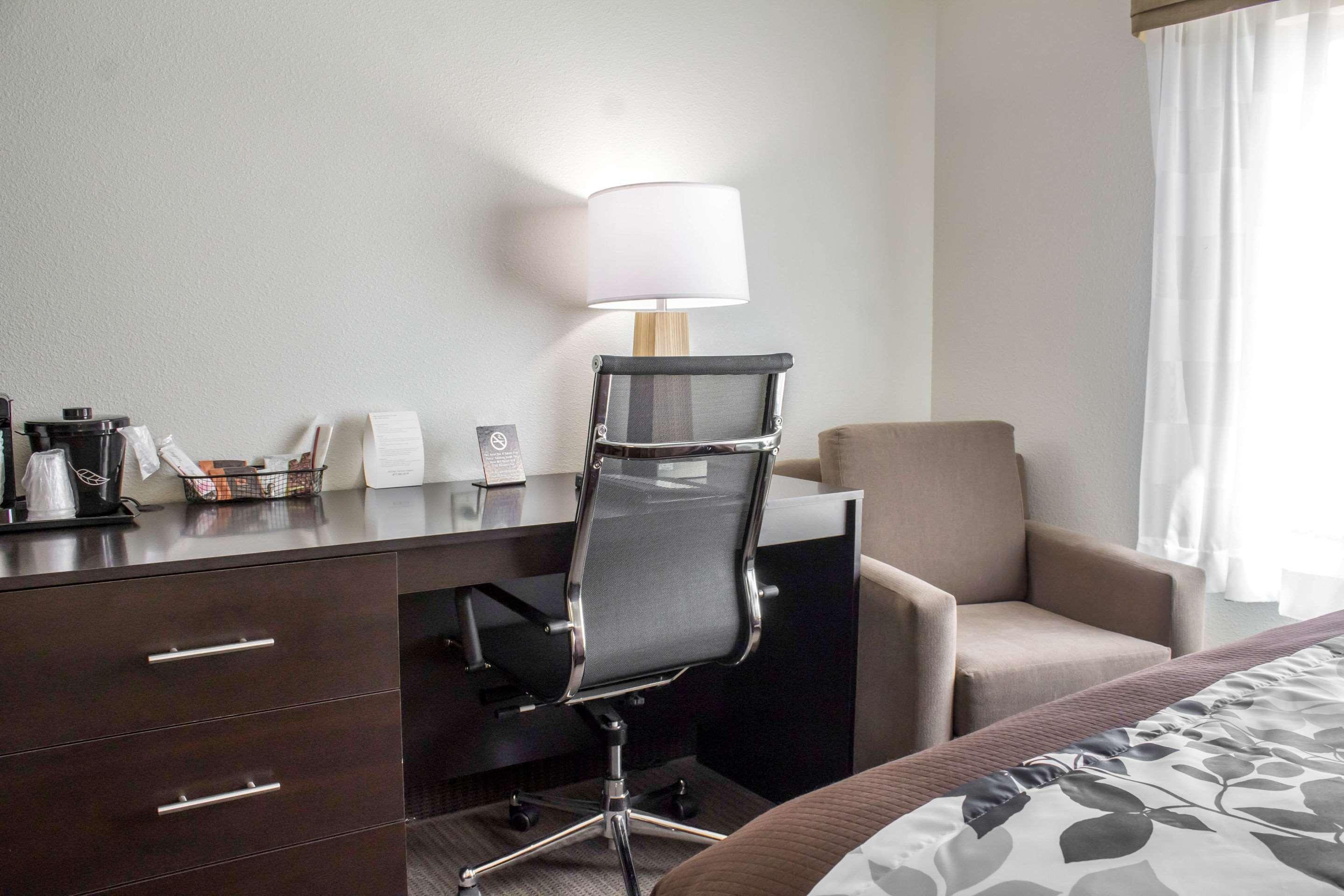 Sleep Inn & Suites Lincoln University Area Bagian luar foto