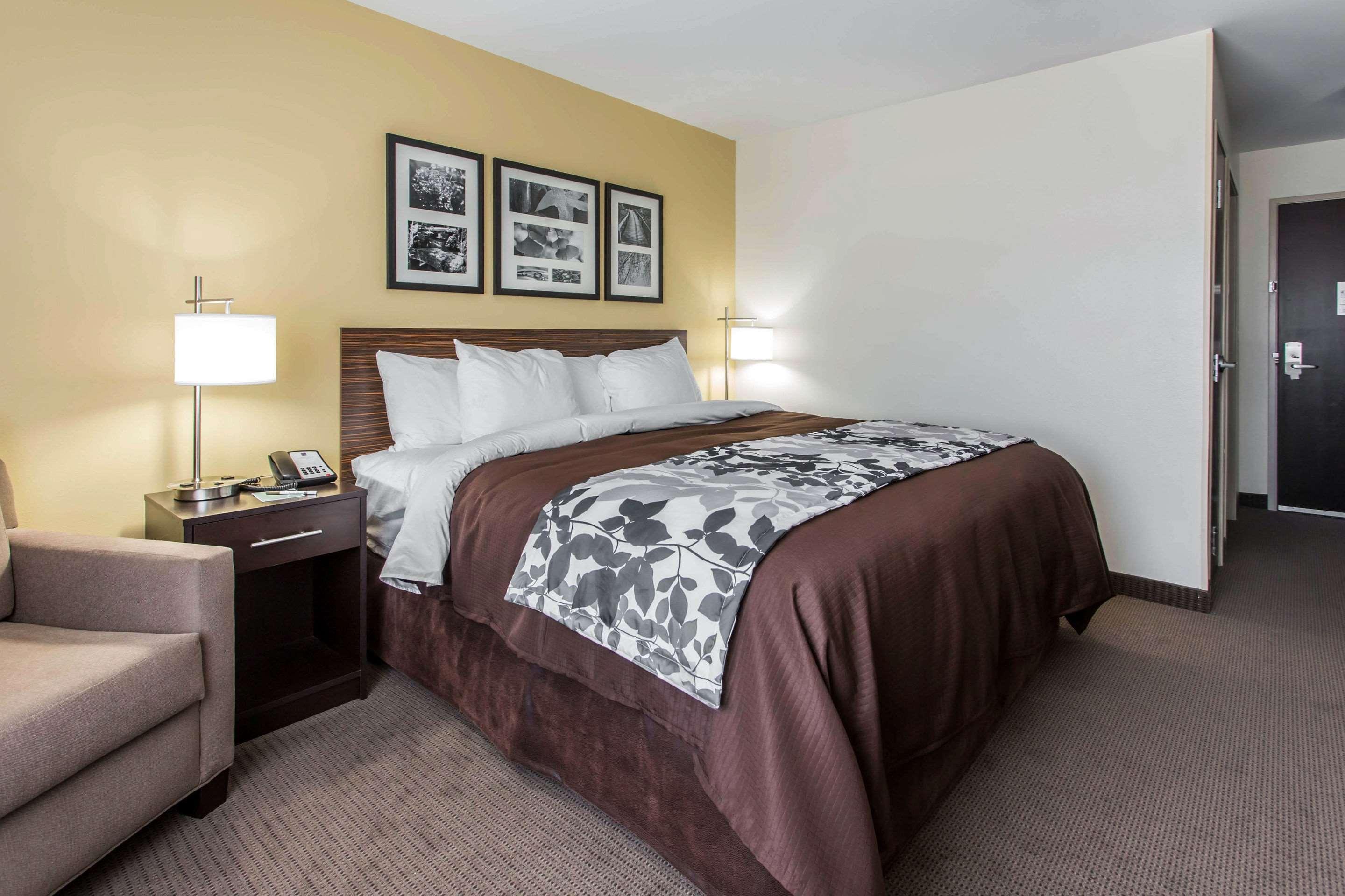 Sleep Inn & Suites Lincoln University Area Bagian luar foto