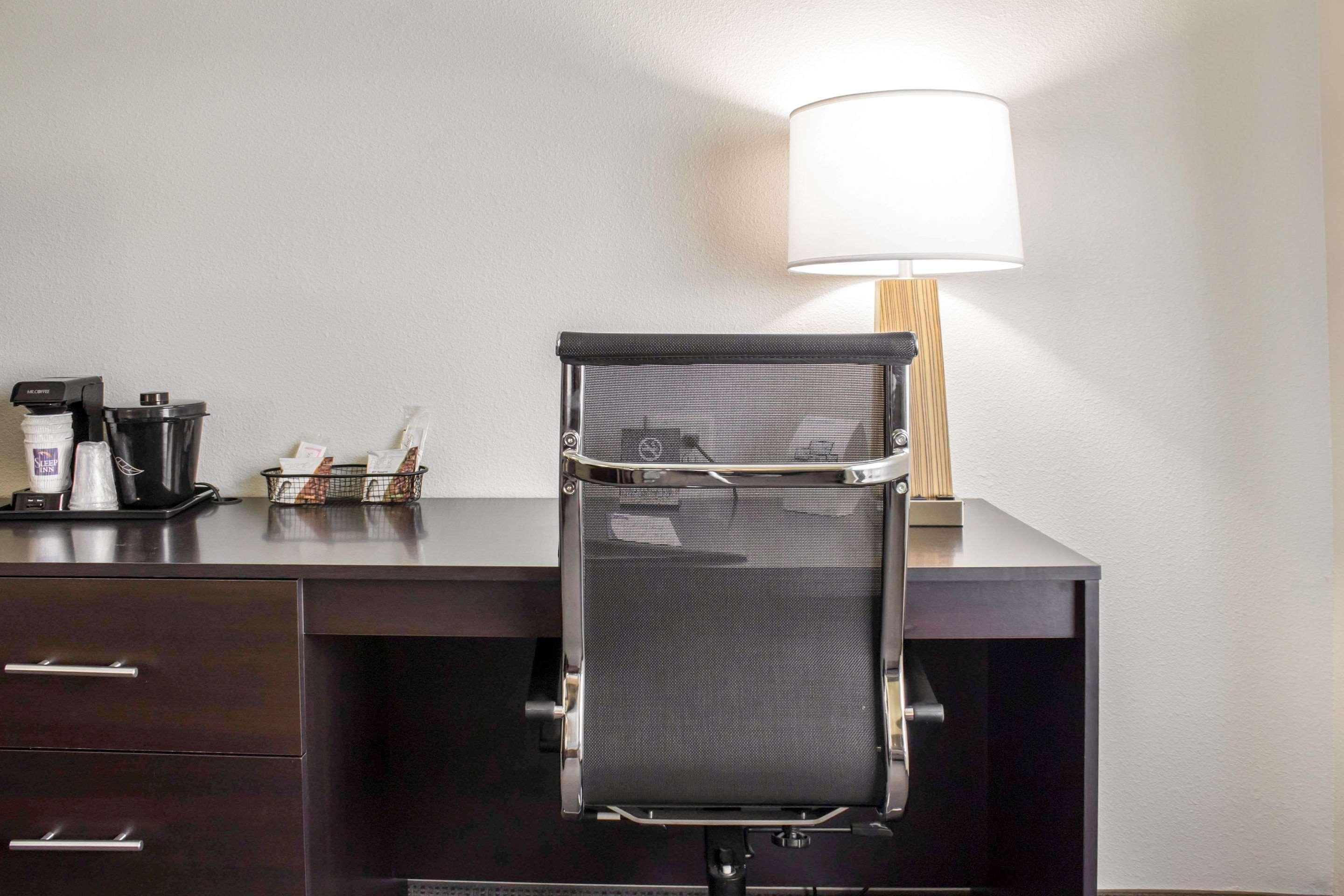 Sleep Inn & Suites Lincoln University Area Bagian luar foto