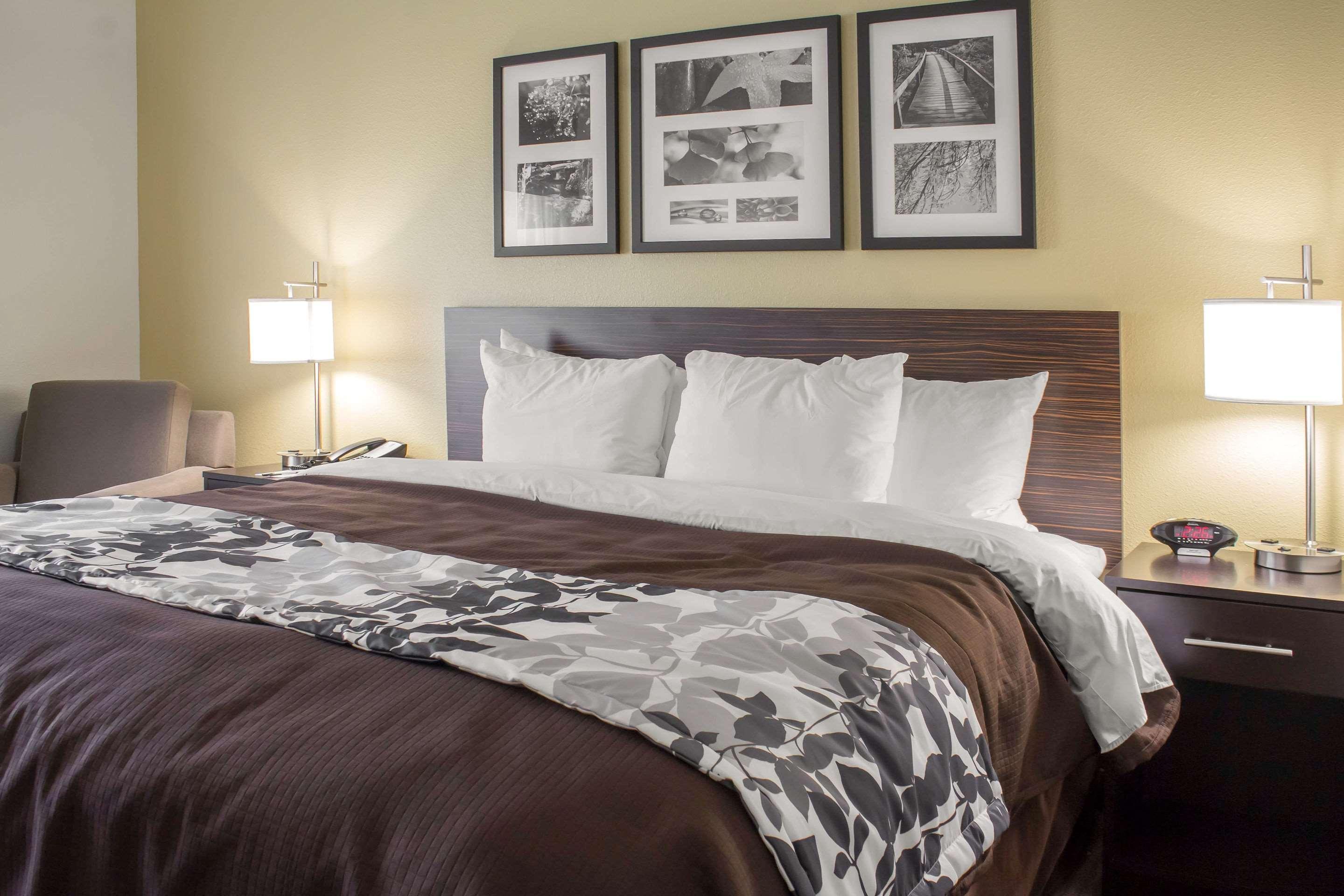 Sleep Inn & Suites Lincoln University Area Bagian luar foto