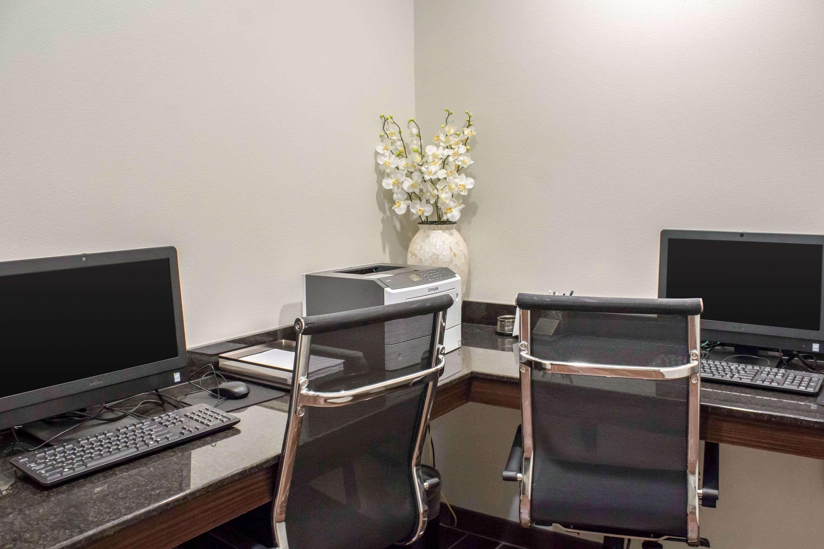 Sleep Inn & Suites Lincoln University Area Bagian luar foto