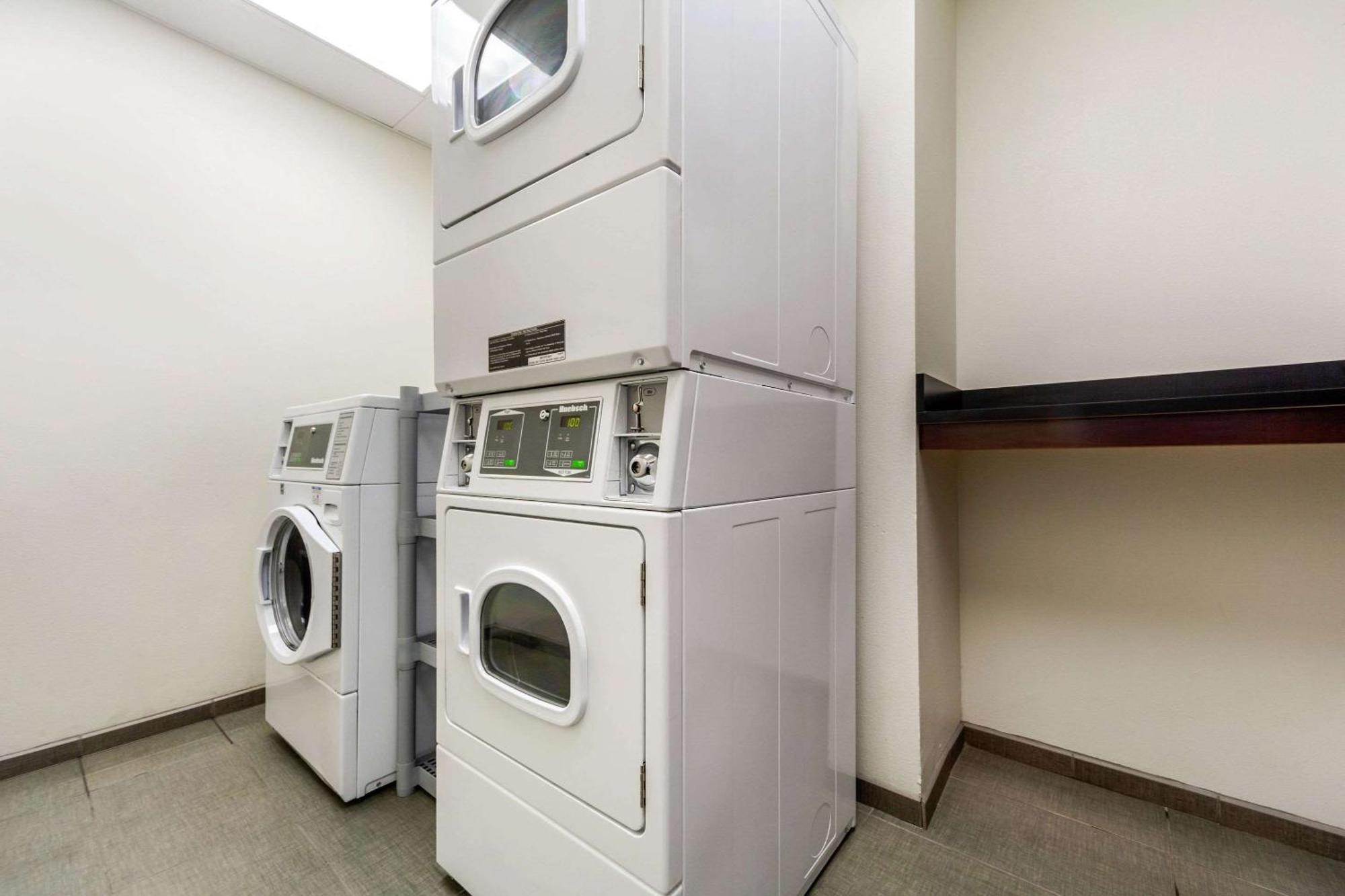 Sleep Inn & Suites Lincoln University Area Bagian luar foto