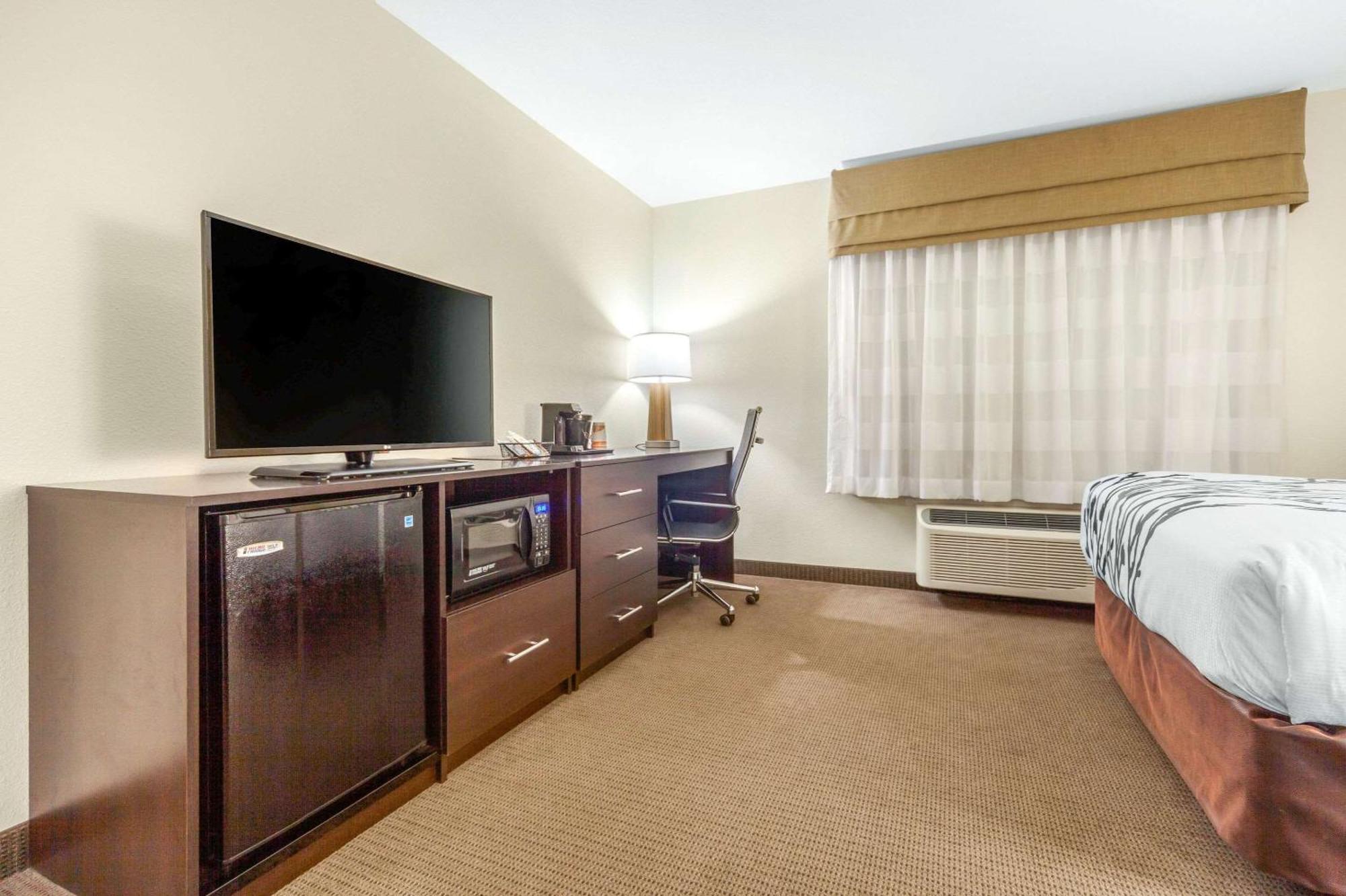 Sleep Inn & Suites Lincoln University Area Bagian luar foto