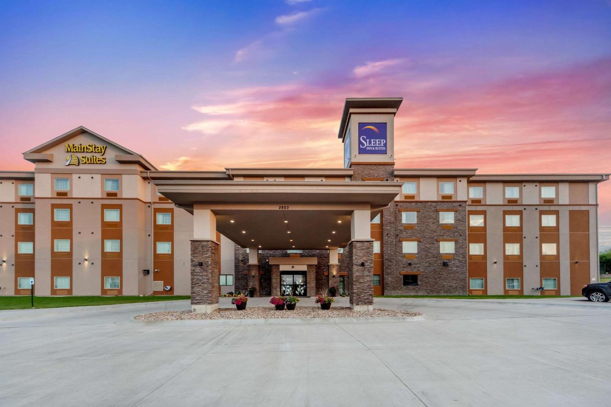 Sleep Inn & Suites Lincoln University Area Bagian luar foto