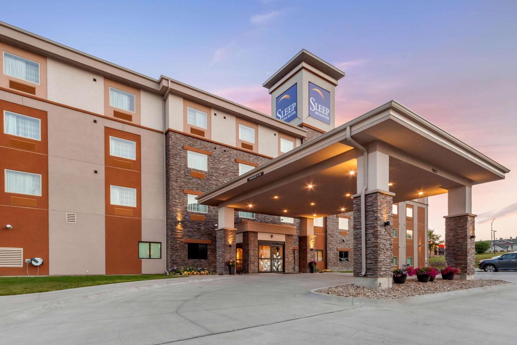 Sleep Inn & Suites Lincoln University Area Bagian luar foto