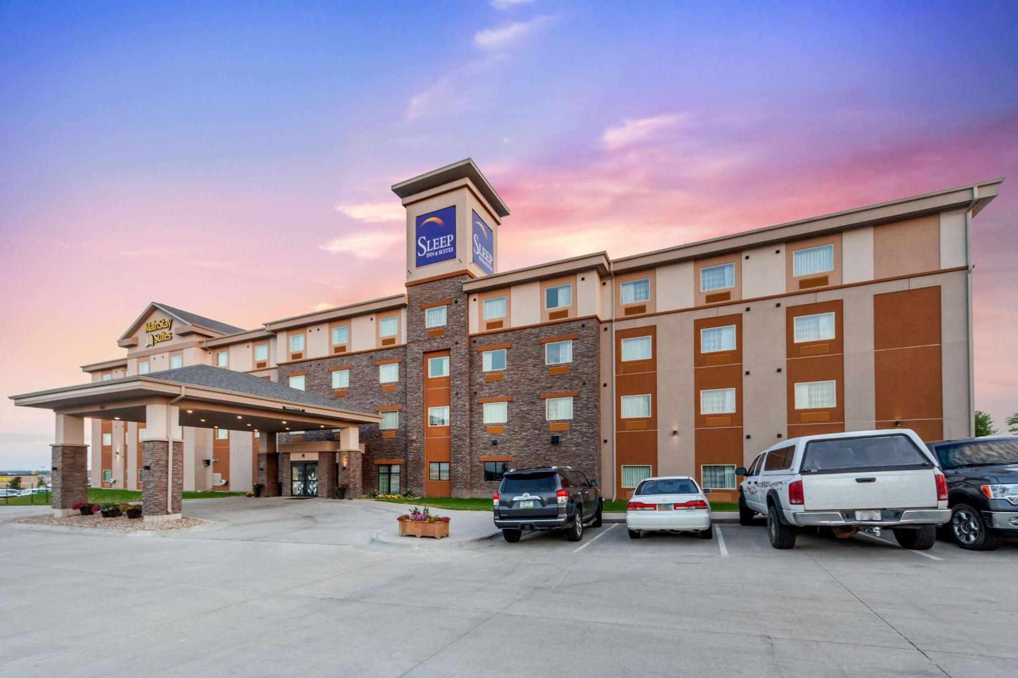 Sleep Inn & Suites Lincoln University Area Bagian luar foto